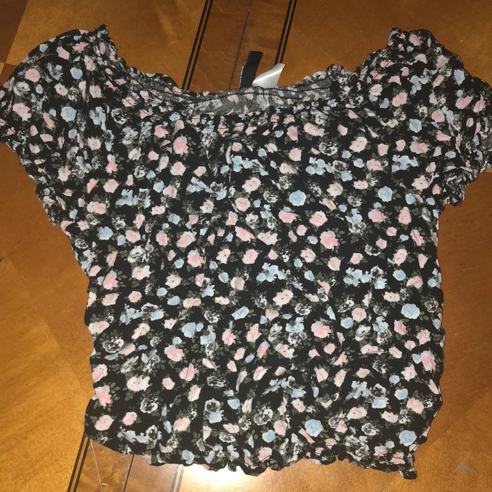 Off the shoulder floral crop top